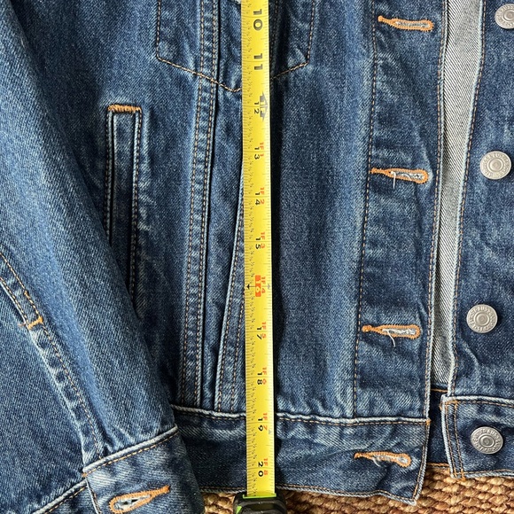 Levi's Light Blue Denim Jacket with Tan Leather Patch - Picture 4 of 5